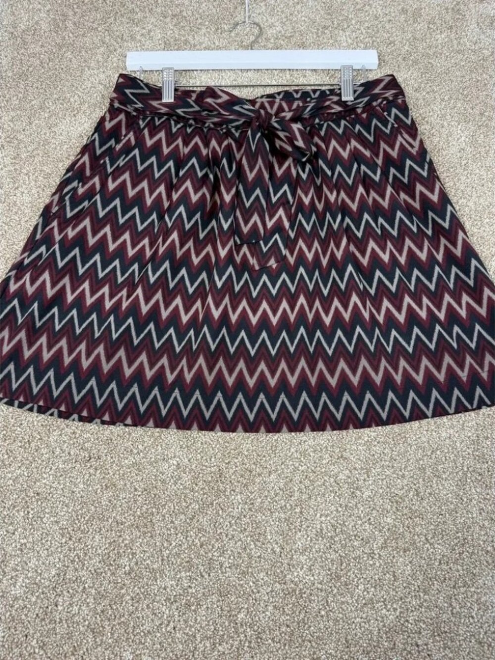 Y2K Banana Republic Womens Skirt Chevron Zigzag A-Line Burgundy Black 8‎ Mod M